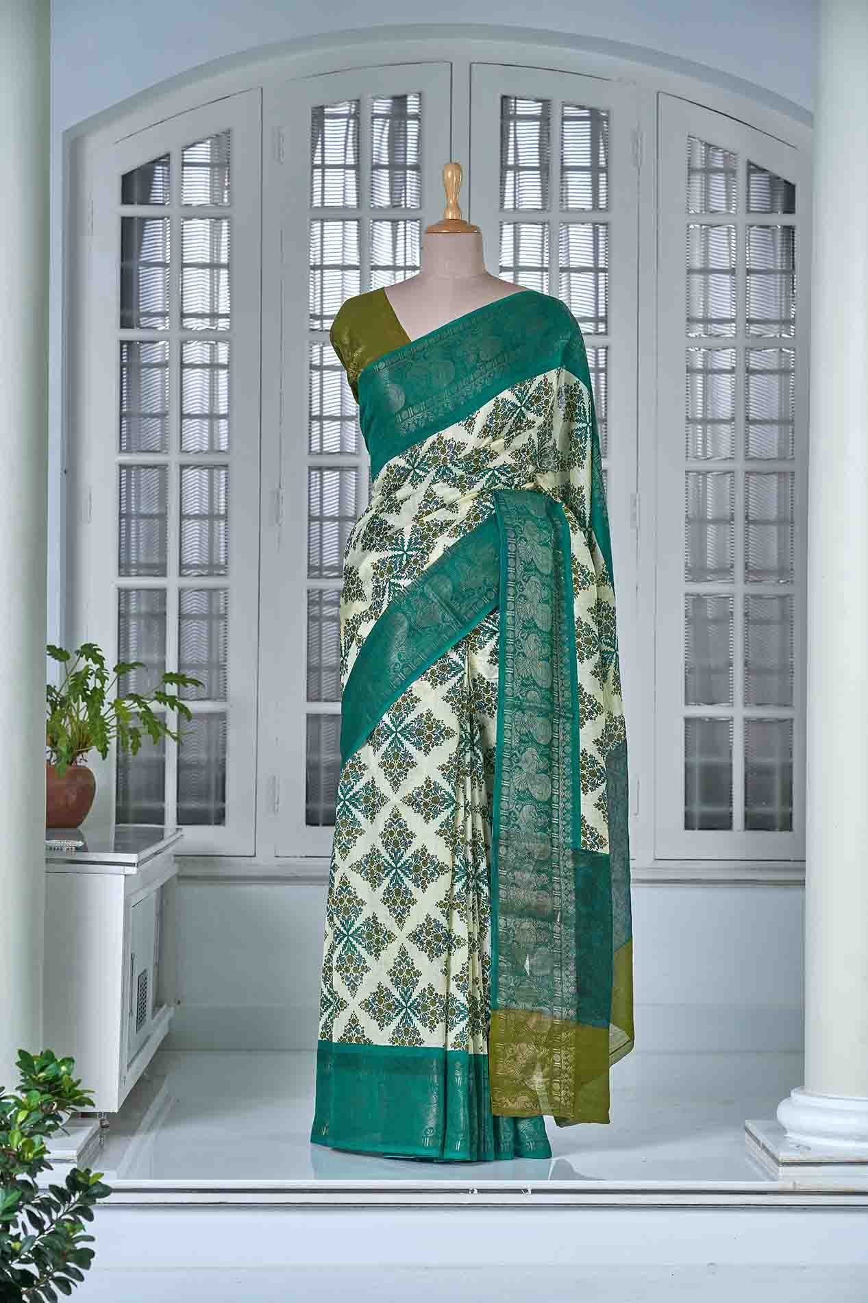 Cream & Emerald Green Chanderi Saree